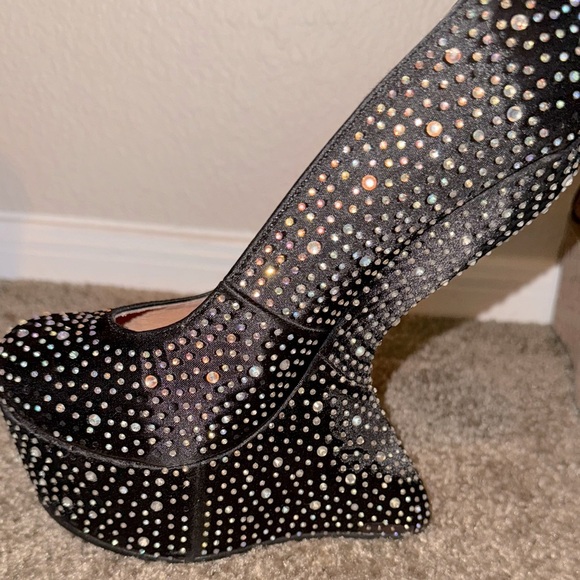 SHIEKH
FREDA 05 NO HEEL PLATFORM RHINESTONE WEDGE IN BLACK SIZE 7.5 - Picture 8 of 11